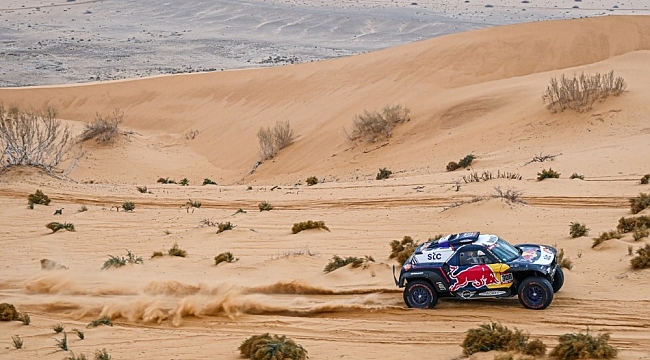 Dakar Rallisi'nde Red Bull sporcuları zirvede