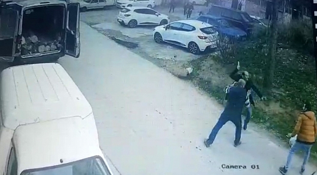 Dayı yeğen arasındaki bıçaklı kavga kamerada