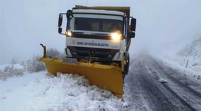 Denizli'nin 6 ilçesinde karla mücadele devam ediyor