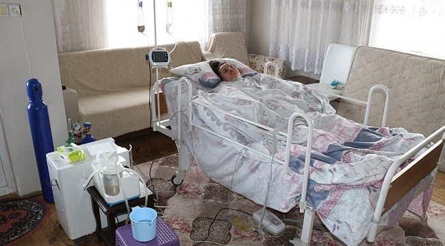 Doğumda iki kez kalbi duran kadın hayata döndürüldü ancak yatağa bağımlı hale geldi
