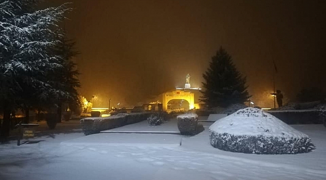 Dumlupınar'da kar güzelliği