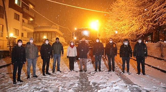 Düzce Belediyesinden kar mesaisi