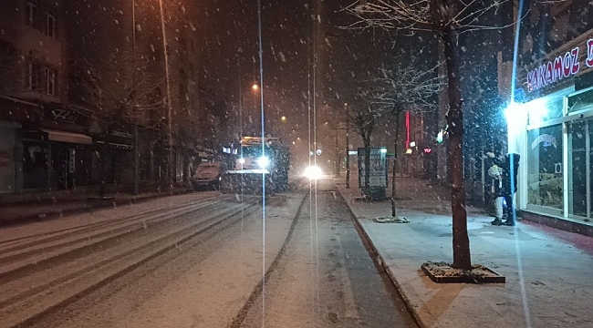 Düzce'de yağan kar kısıtlamayı unutturdu