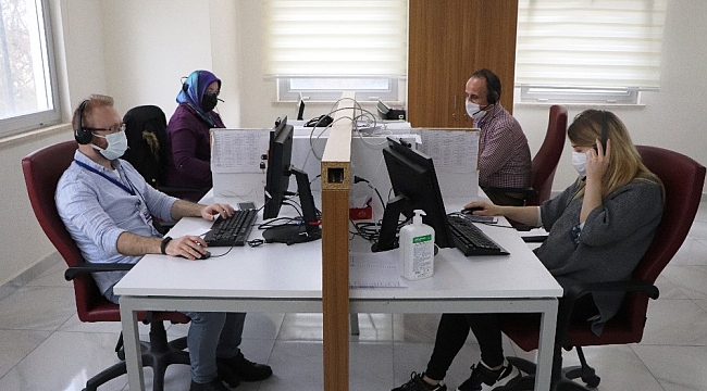 Eğitimciler ve sağlıkçılar koronaya karşı omuz omuza