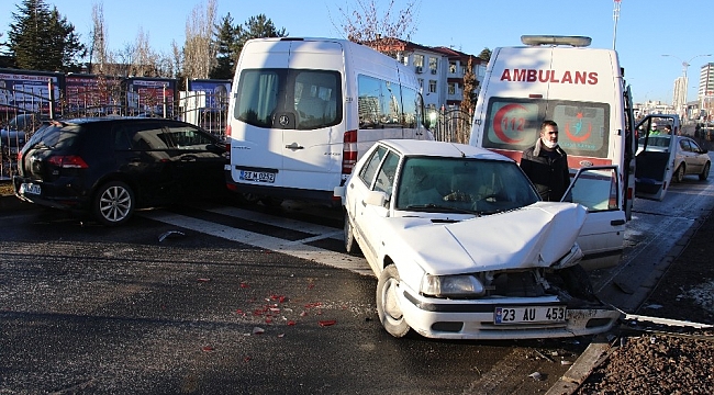 Elazığ'da zincirleme kaza, kazaları beraberinde getirdi, 18 araç karıştı