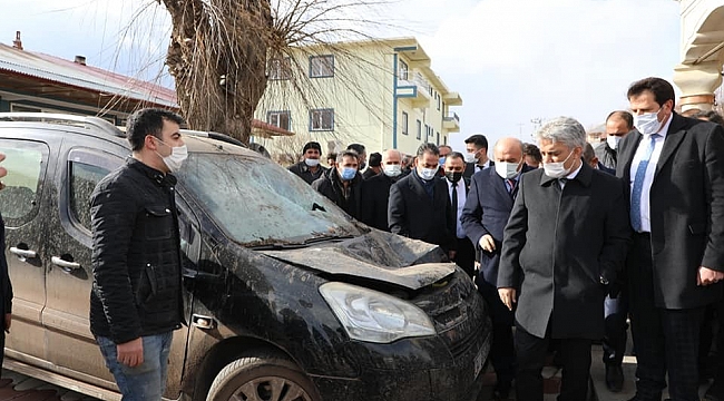 Erzincan protokolü fırtınanın zarara yol açtığı Otlukbeli'de incelemelerde bulundu