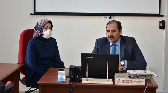 Erzincan'da okul idarecileri ve öğretmenlere yönelik "Erasmus: Eğitimin Avrupa'ya Açılan Kapısı" toplantısı yapıldı