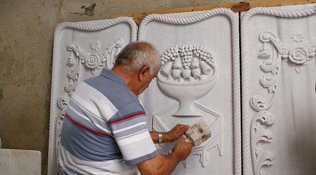 Evinin bodrumunu mermer atölyesine çevirdi