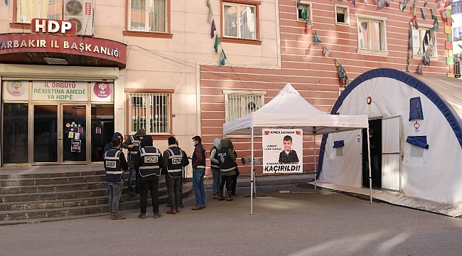 Evlat nöbetindeki anne: "Kızımın annelik hakkını elinden aldılar"