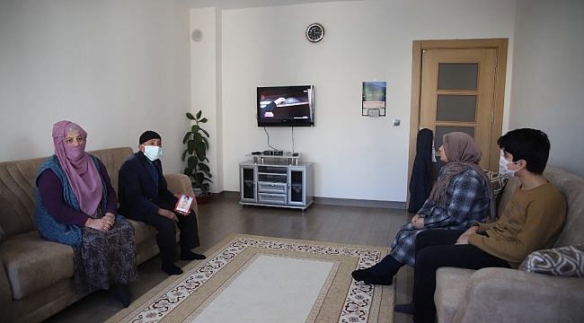 Evlerine kavuşan depremzedeler: "Yapılanları görmeyenler var ama çok güzel iş başardılar"