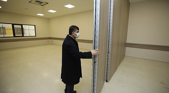 Fadıloğlu, sosyal tesisi inşaatında incelemede bulundu