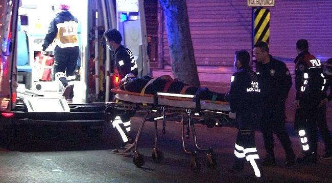Fatih'te aşırı hız nedeniyle kontrolü kaybeden otomobil yan yattı: 1 yaralı