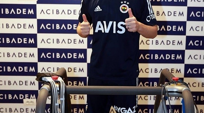 Fenerbahçe, Mesut Özil'in sağlık kontrolünden geçtiğini açıkladı.
