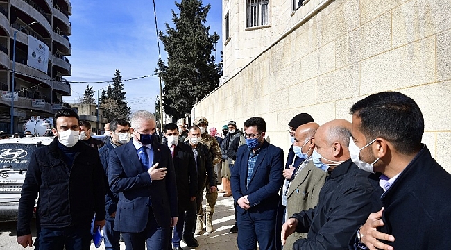 Gaziantep Valisi Gül, Cerablus'ta sokakları dolaştı, vatandaşla görüştü
