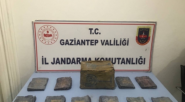 Gaziantep'te altınla yazılmış Tevrat ele geçirildi