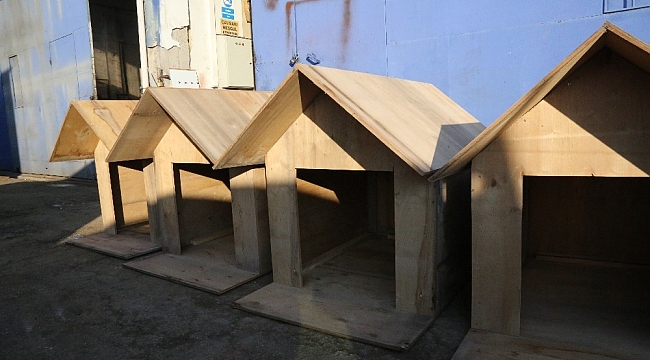 Gölbaşı Belediyesi atıklardan sokak kulübesi üretti