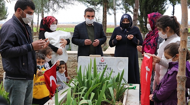 Haberi alan şehidin ailesi mezarlığa koştu