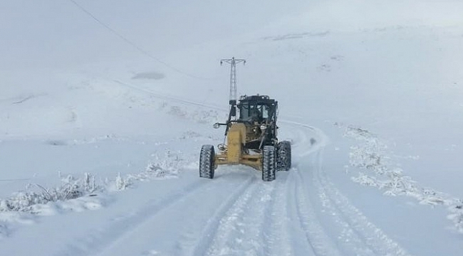 Hakkari'de kapalı yollar ulaşıma açıldı