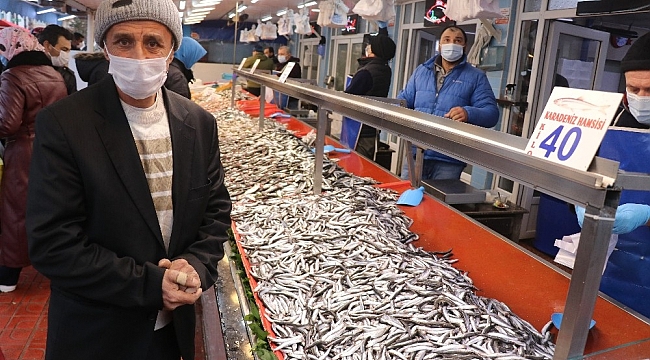 Hamsi avı yasağı fiyatları 40 liraya kadar çıkardı