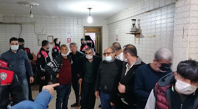 Hatay'da kıraathanede kumar oynayan 11 kişi suçüstü yakalandı
