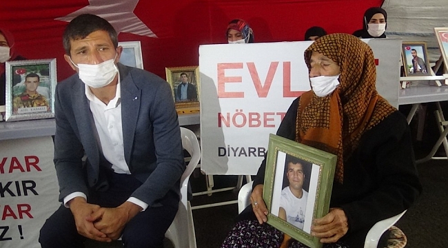 HDP önündeki evlat nöbeti eylemine bir aile daha katıldı