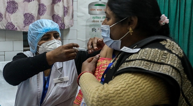 Hindistan'da Covid-19 aşısı ücretsiz olacak