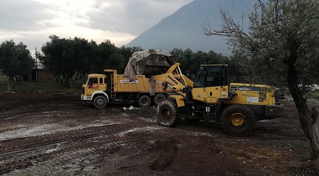 Hurdacılar Sitesi'nden 170 kamyon katı atık toplandı