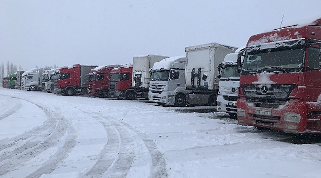 Iğdır-Doğubayazıt yolu ağır tonajlı araç trafiğine kapatıldı