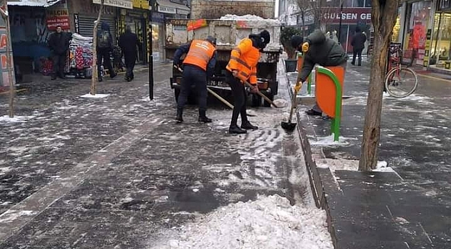 Iğdır'a kar yağdı ekipler seferber oldu