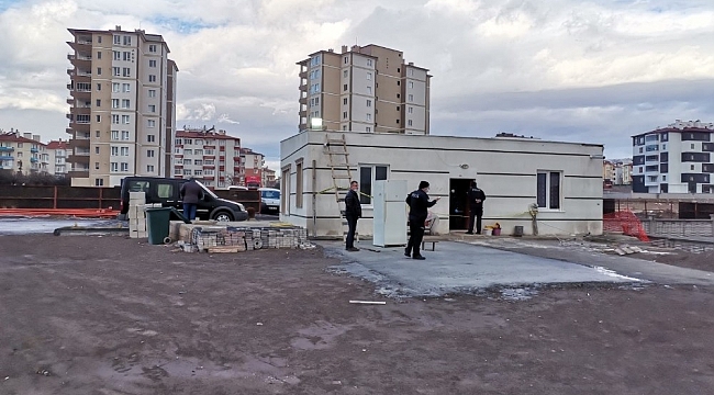 İnşaat bekçisi kulübesinde ölü bulundu