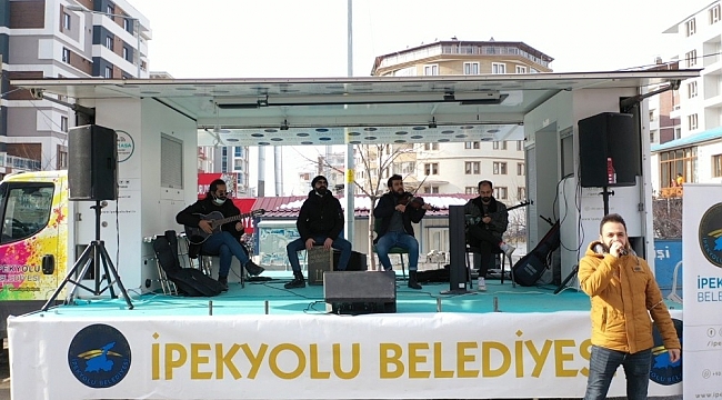 İpekyolu Belediyesinden moral konseri
