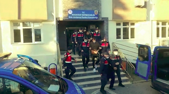 İş ve bol para vaadiyle kandırdıkları kadınları fuhuşa sürükleyen çete çökertildi