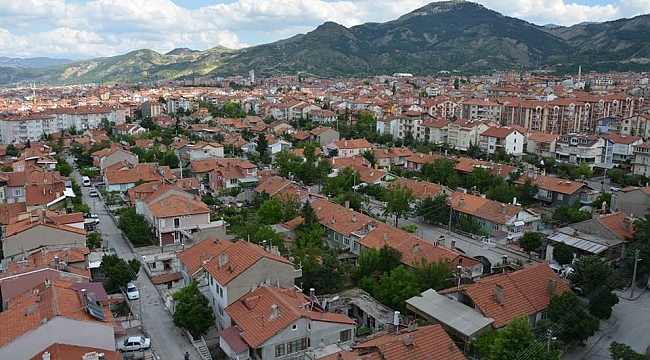 Isparta'da tespit edilen 997 riskli yapıdan 876'sının yıkımı gerçekleştirildi