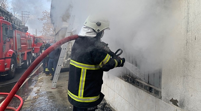 Isparta'da üçüncü kez yanan ev kullanılamaz hale geldi