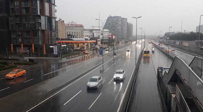İstanbul'da yağmur etkili oluyor