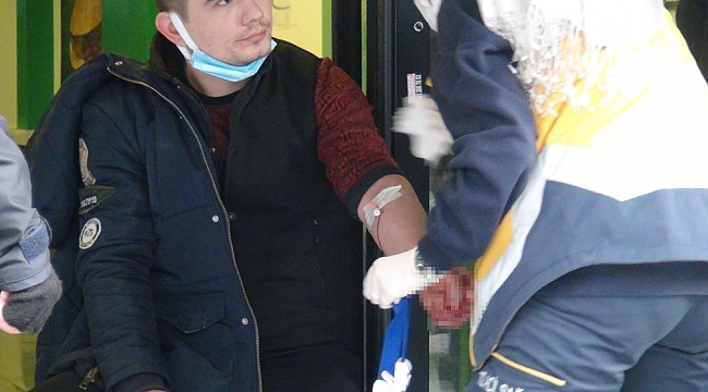 İstanbul'un göbeğinde bıçaklı saldırgan dehşet saçtı: 3 yaralı
