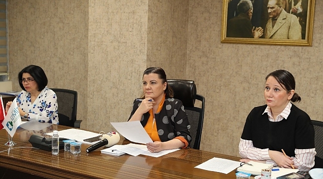 İzmit çarşısında dükkanlar açılışa hazırlanıyor