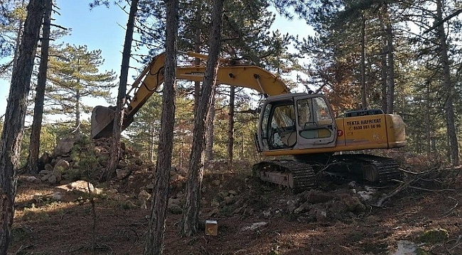 Kaçak kazı yapmak için Eskişehir'de bir araya geldiler