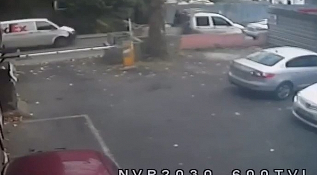 Kadıköy'de park halindeki kamyonetten karot makinesinin çalınması kamerada
