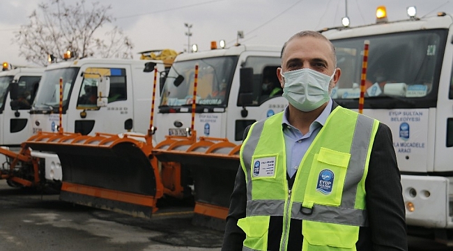 Kar yağışı İstanbul'a giriş yaptı, ekipler alarm durumuna geçti