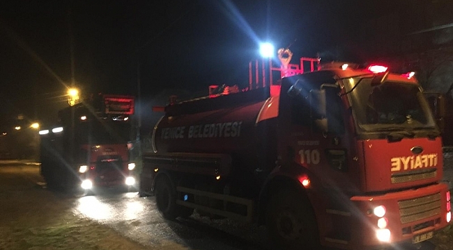 Karabük'te iki katlı ahşap ev alevlere teslim oldu