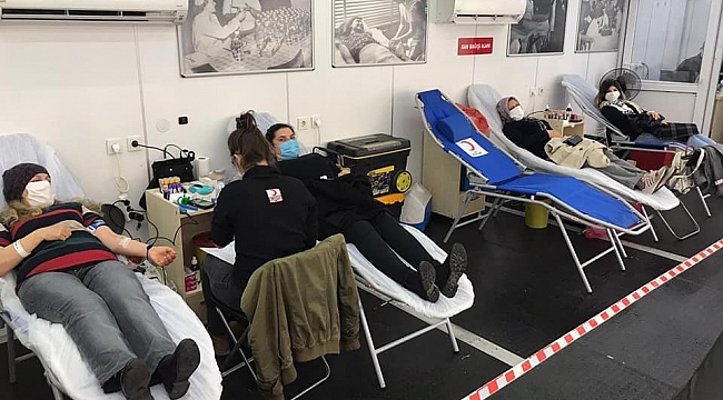 Karacasu Belediye Başkanı İnal'dan kan bağışı