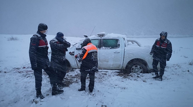 Karadeniz'de batan geminin kayıp 3 mürettebatı için arama çalışmaları sürüyor