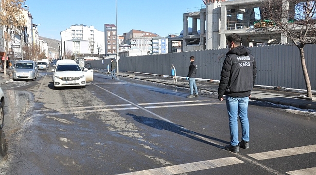 Kars'ta polisten korona tedbirleri uygulaması