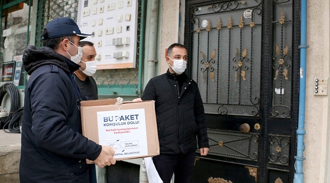 Kartal Belediyesi'nden kahvehane esnafına erzak desteği