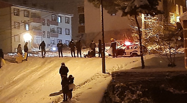 Kayak yapan gençlere polis ekiplerinden uyarı