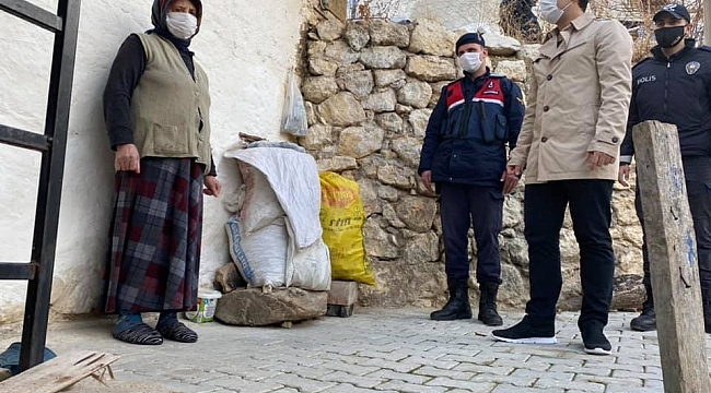 Kaymakam Çelik, kısıtlama günlerinde yaşlıları ve engelli vatandaşları unutmadı