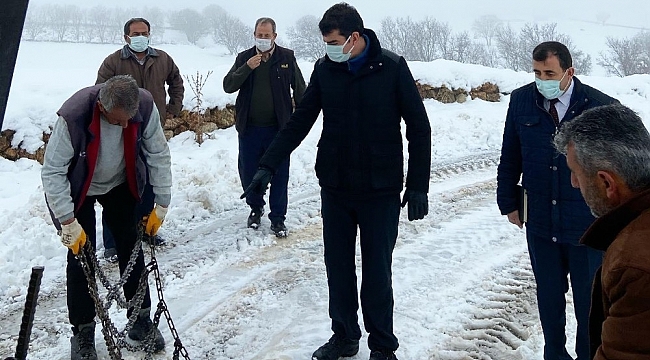Kaymakam Köksal kar temizleme çalışmalarını inceledi