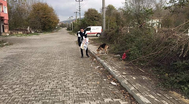 Kazancının yarısını sokak hayvanları için harcıyor