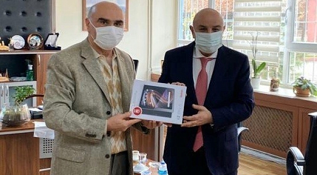 Keçiören Belediye Başkanı Altınok'tan uzaktan eğitime tablet desteği